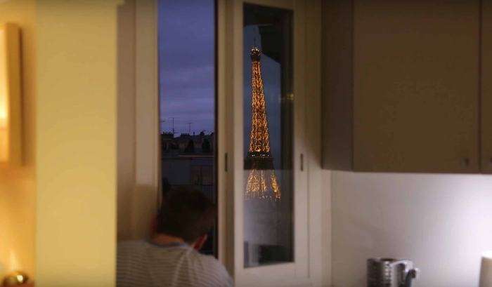 Як простий парижанин змінив вигляд зі свого вікна (11 фото)