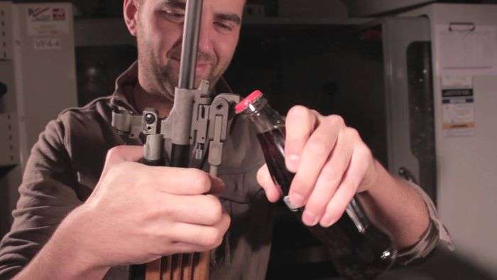 Ізраїльський автомат Галіль - унікальне зброю з відкривачкою для пляшок (3 фото)