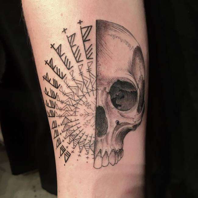 Скотт Кемпбелл - тату-майстер, який сам вирішує, яку набити татуювання клієнту (12 фото)