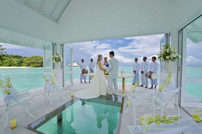Будиночок для одружень на Мальдівах (5 фото)