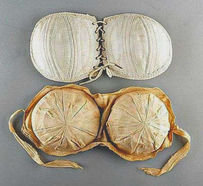 Як збільшували груди дами XIX століття (25 фото)