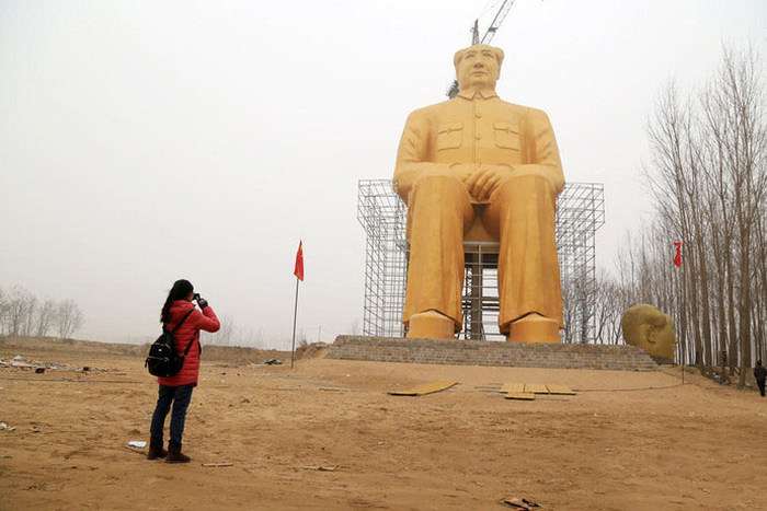 В Китаї завершується будівництво найбільшого памятника Мао Цзедуну (5 фото)