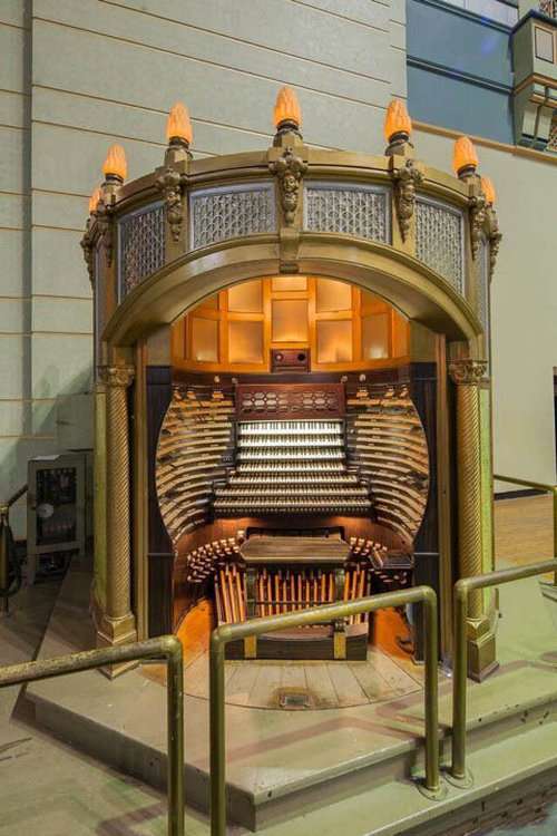 Найбільший у світі орган (9 фото)
