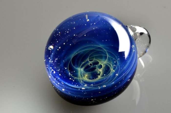 Всесвіт у скляних кульках Сатоши Томизу (10 фото + відео)