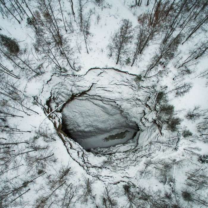 Титанова діра на Південному Уралі (18 фото)