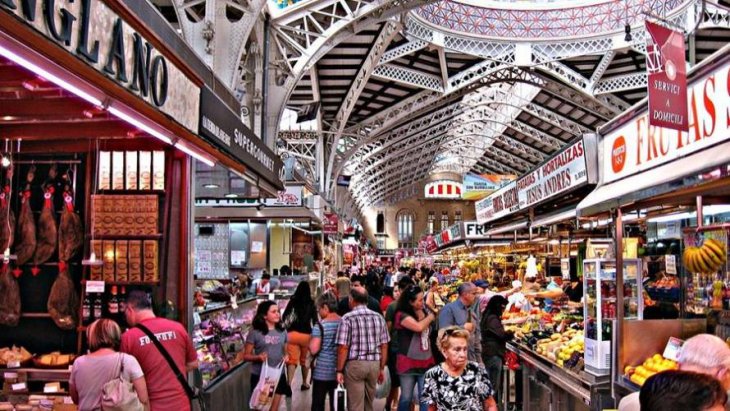 Центральный рынок Валенсии выглядит, как храм путешествия,Путешествие и отдых