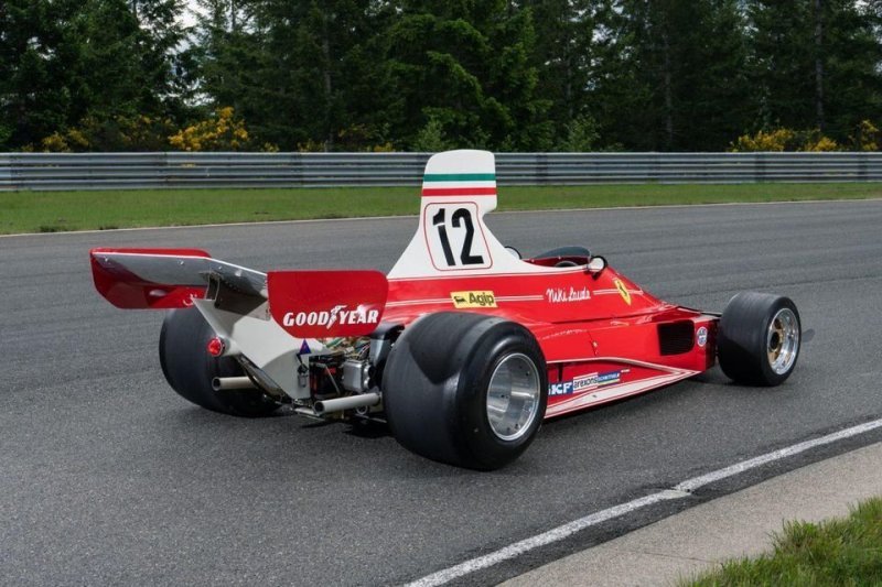 Болид Ferrari, на котором Ники Лауда выступал в сезоне 1975 года, продадут с аукциона   Интересное