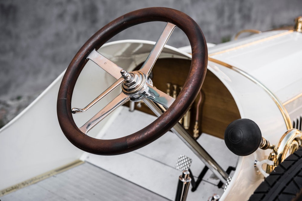 Шкода восстановила спортивный автомобиль начала XX века: фото раритета авто