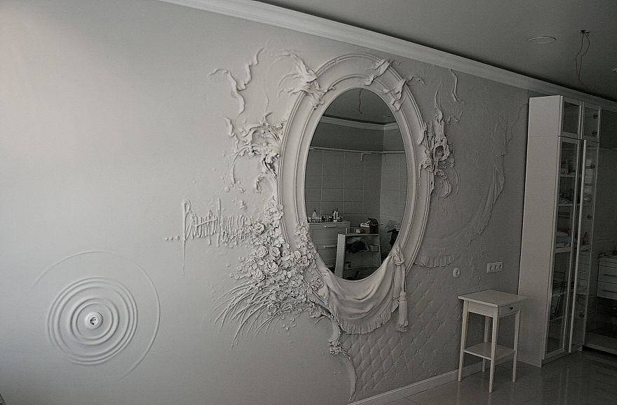Российский художник создаёт на стенах невиданные барельефы 