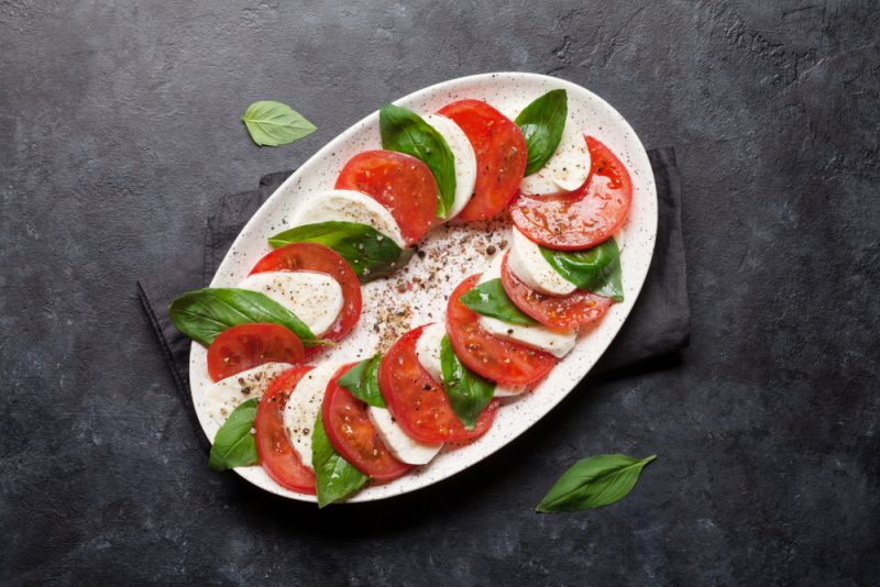 Капрезе: классический рецепт итальянская кухня,кулинария,рецепты,салаты