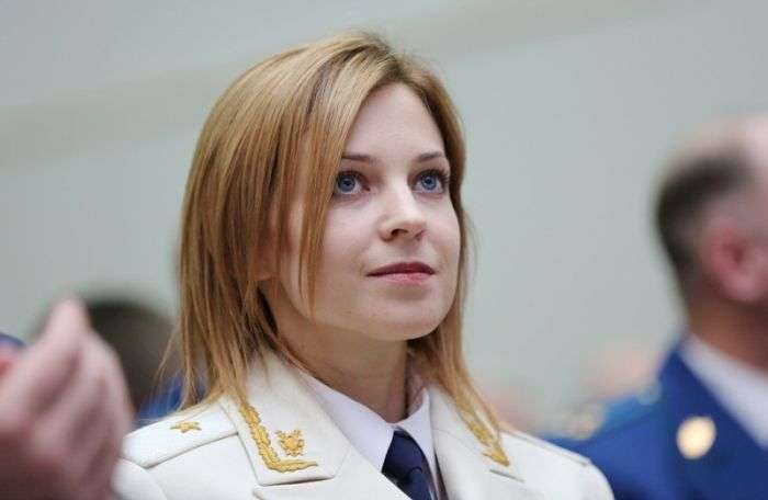 Наталія Поклонська вперше зявилася на публіці в білому парадному кітелі з генеральськими погонами (5 фото)