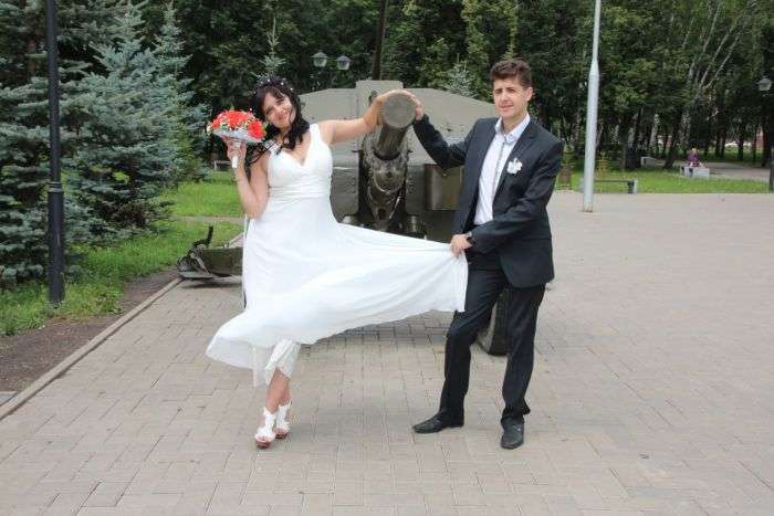 Подружня пара з Стерлітамака поскаржилася в поліцію на фотографа, який зробив погані весільні фото (9 фото)
