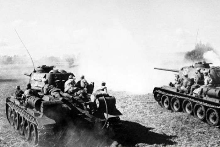 Подвиг молодого червоноармійця Юрія Смирнова в роки Великої Вітчизняної війни (4 фото)