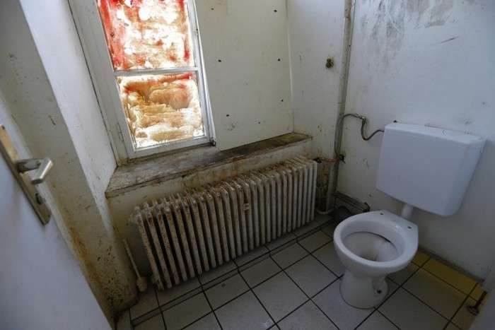 Туалети в різних частинах світу (45 фото)