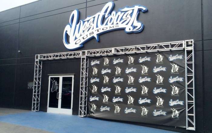 Екскурсія головною майстерні тюнінг-ательє West Coast Customs (25 фото)