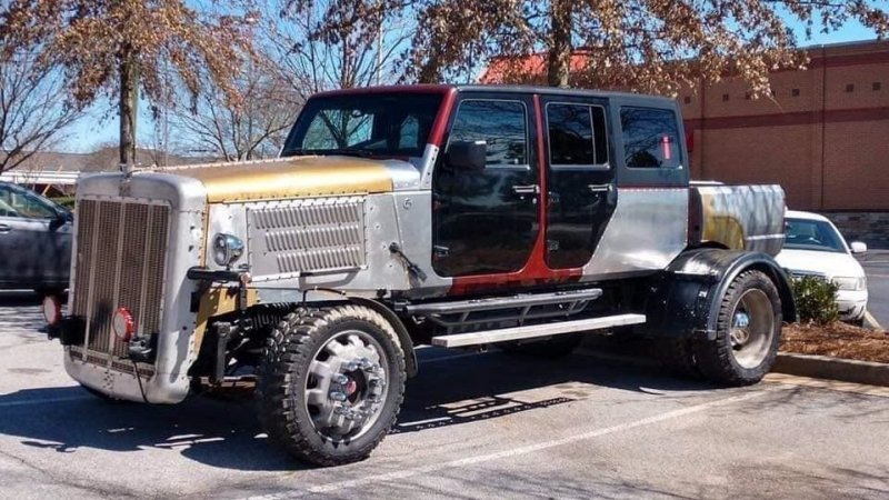 Чудовищный грузовик, собранный из частей Jeep и Mitsubishi   Интересное