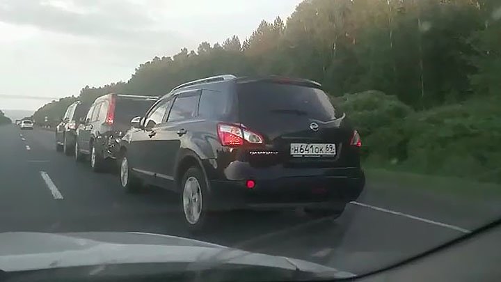 Жадность перекупщика: автопоезд из подержанных автомобилей автомобили,видео,Россия