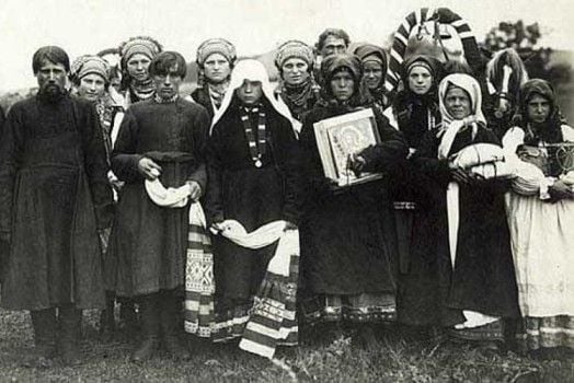 Зачем в первую брачную ночь русские клали в постель сковороду 