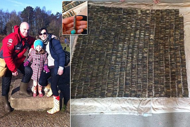 На магнитной рыбалке 6-летняя девочка случайно выловила из реки это! Англия,дети,оружие,Пространство,рыбалка