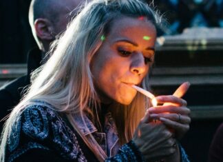 Дослідження виявило 2 гени, які можуть вплинути на ваш інтерес до канабісу