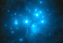 Плеяди: Прощання з Самоцвітом Весняного Неба