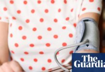 Моніторинг артеріального тиску вдома: життєво важливий інструмент для здоров’я серця після пологів