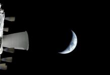 Готовий чи ні, ключовий двигун, що горить, ставить NASA Artemis II на шлях до Місяця
