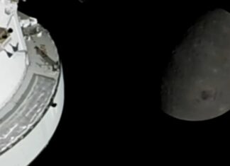 Een eerbetoon aan de maan: Artemis II-crew stelt namen voor ter ere van overleden echtgenote en missiewaarden